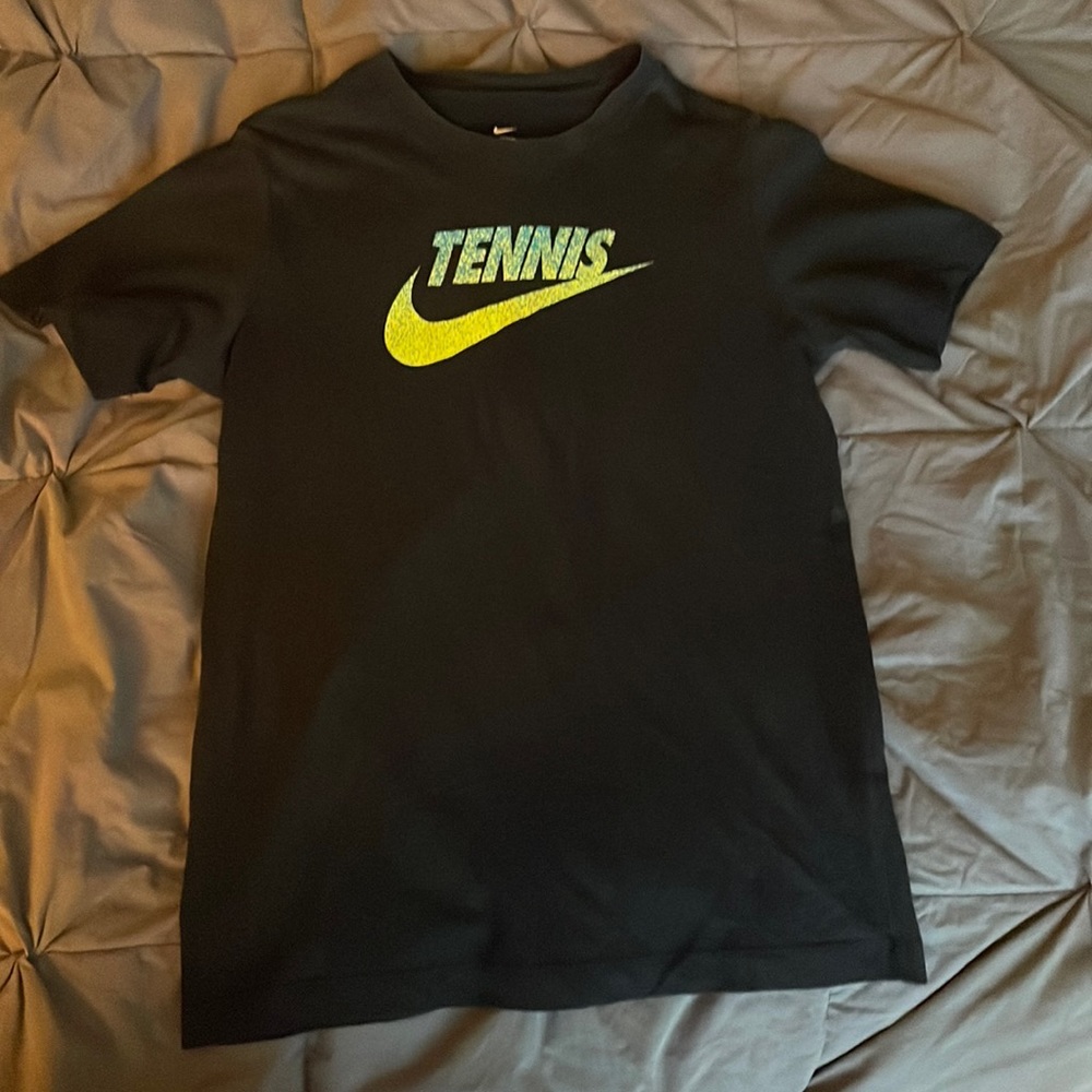 Green and black shirt. Made from Nike. Kids XL. Dri-Fit.